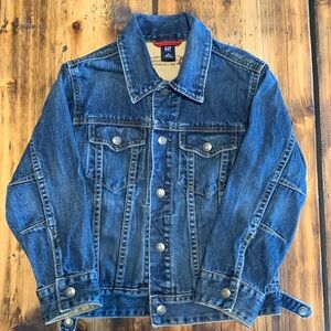 Gap kids Jean jacket size 6-7 y